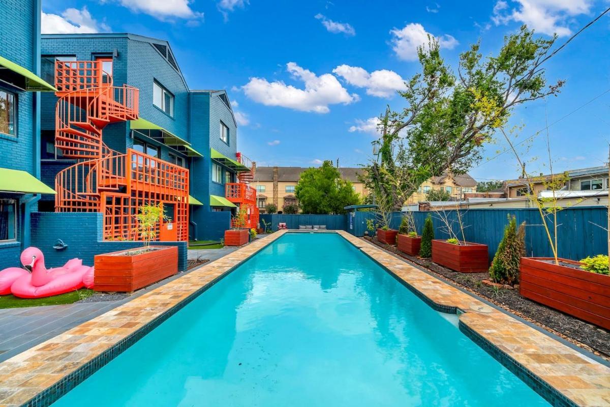 Two Large Homes In Huge Pool Evcharging *