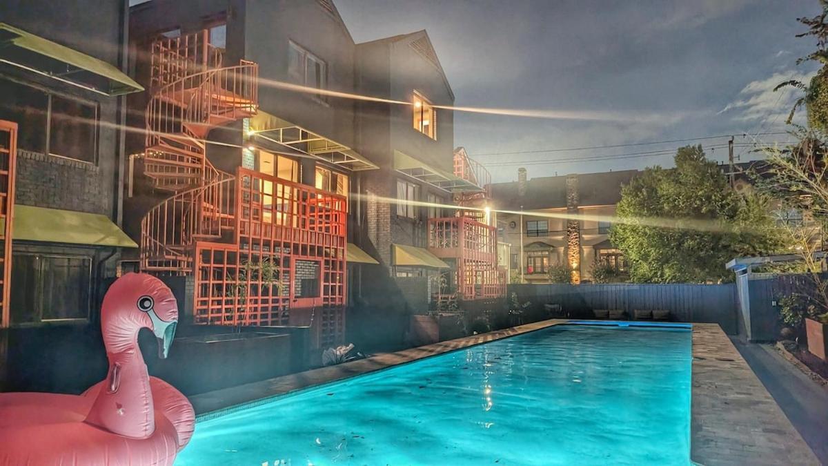 Apartment Two Large Homes In Huge Pool Evcharging