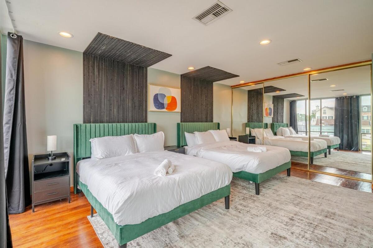 Apartment Two Large Homes In Huge Pool Evcharging Houston