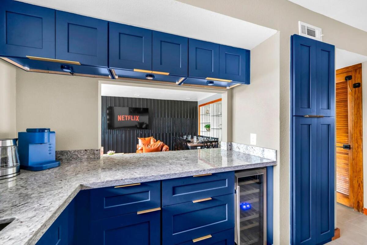 Two Large Homes In Huge Pool Evcharging Apartment Houston