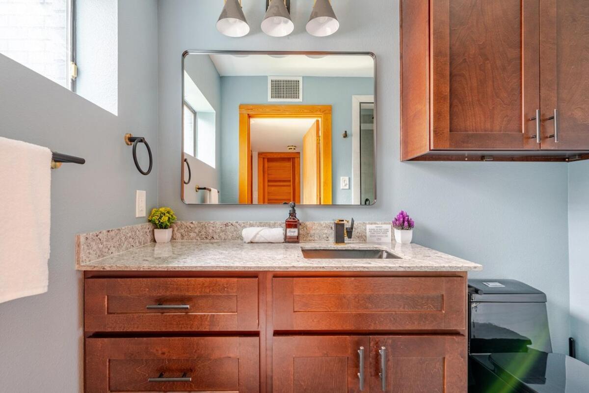 Apartment Two Large Homes In Huge Pool Evcharging Houston