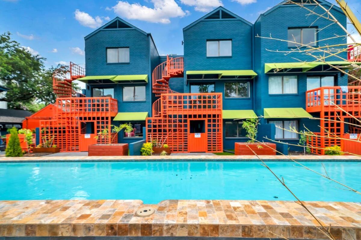 Two Large Homes In Huge Pool Evcharging Apartment Houston